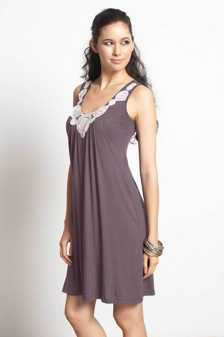Mothers En Vogue Zahra Applique Nursing Dress, Zinc Mothers En Vogue Zahra Applique Nursing Dress, Zinc