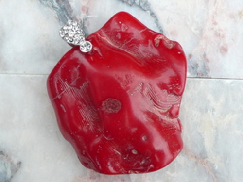 ELEGANT RED CORAL PENDANT