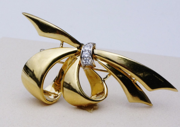 18K GOLD DIAMOND BOW BROOCH PIN PENDANT