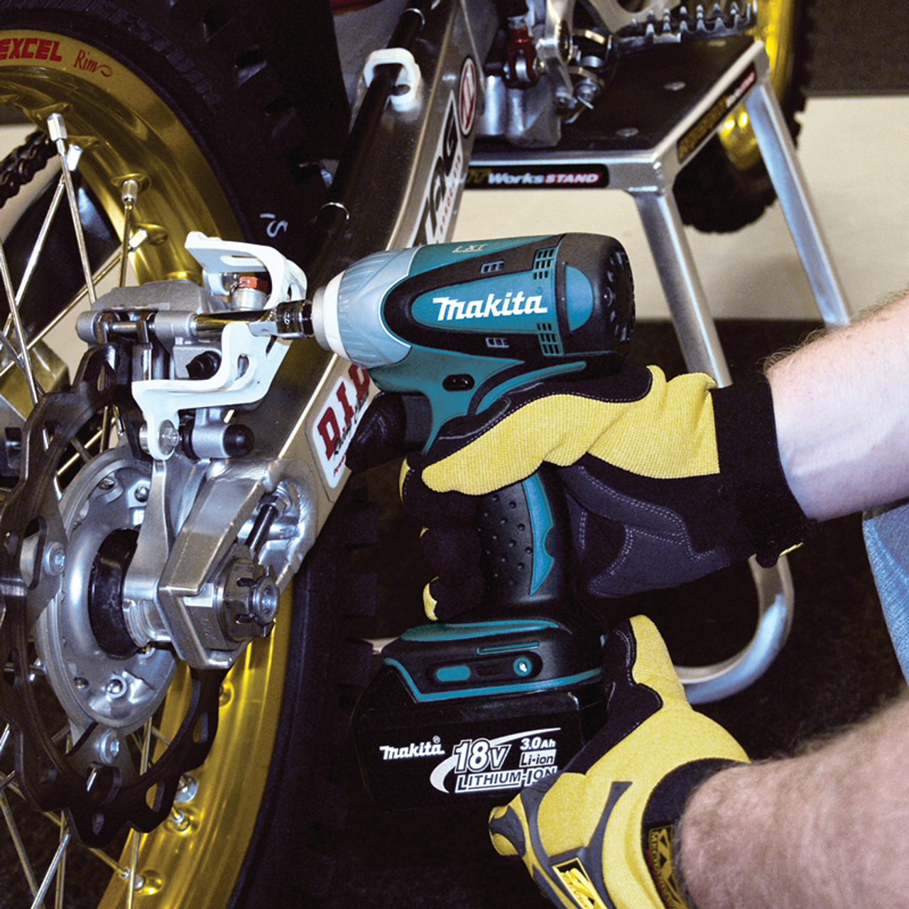 18V LXT? Lithium-Ion Cordless 3/8" Sq. Drive Impact Wrench Kit (3.0Ah), Makita-built 4-pole motor delivers, XWT06