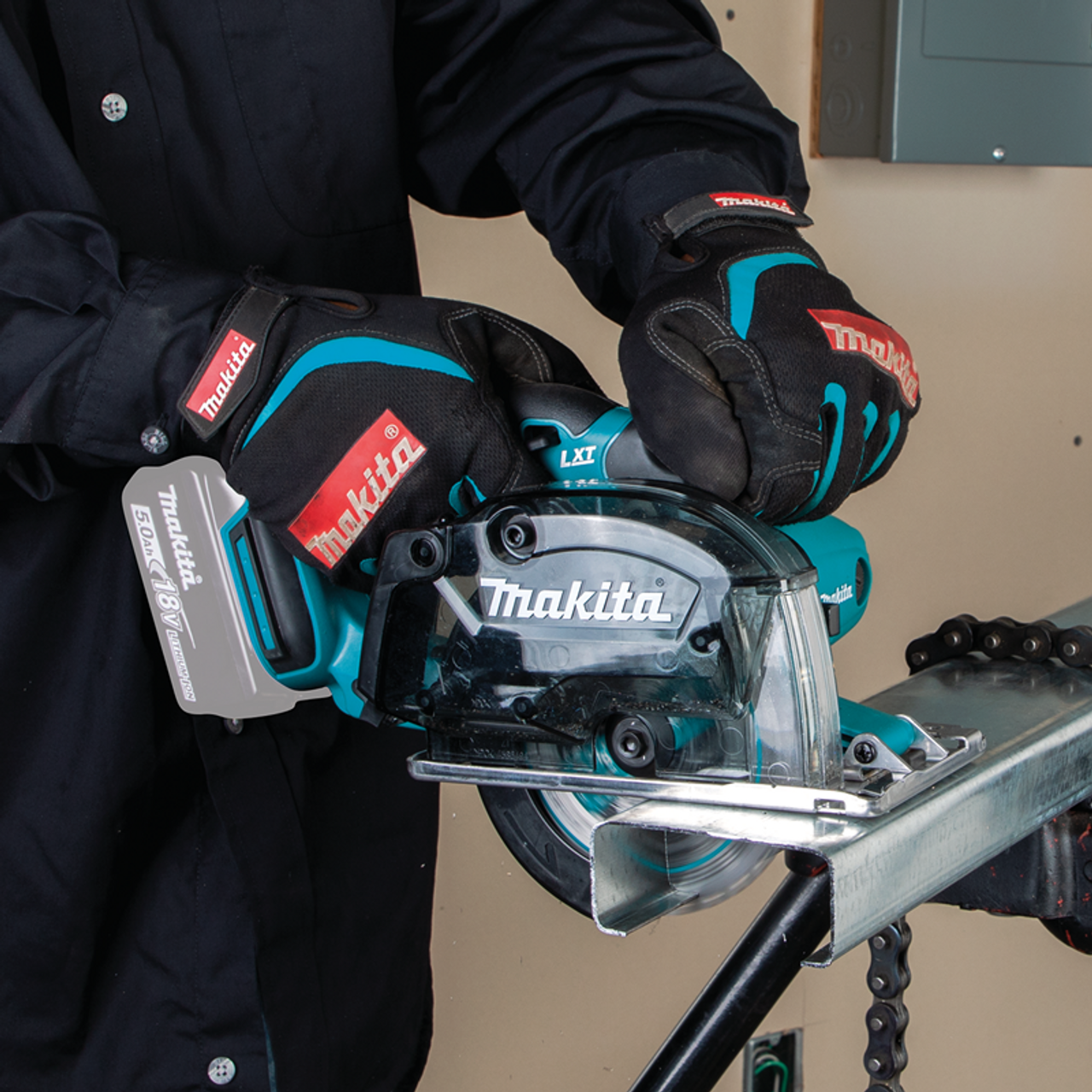 Makita XSC01Z 18V LXT Lithium-Ion Cordless 5-3 8" Metal Cutting Saw, Tool Only - 3