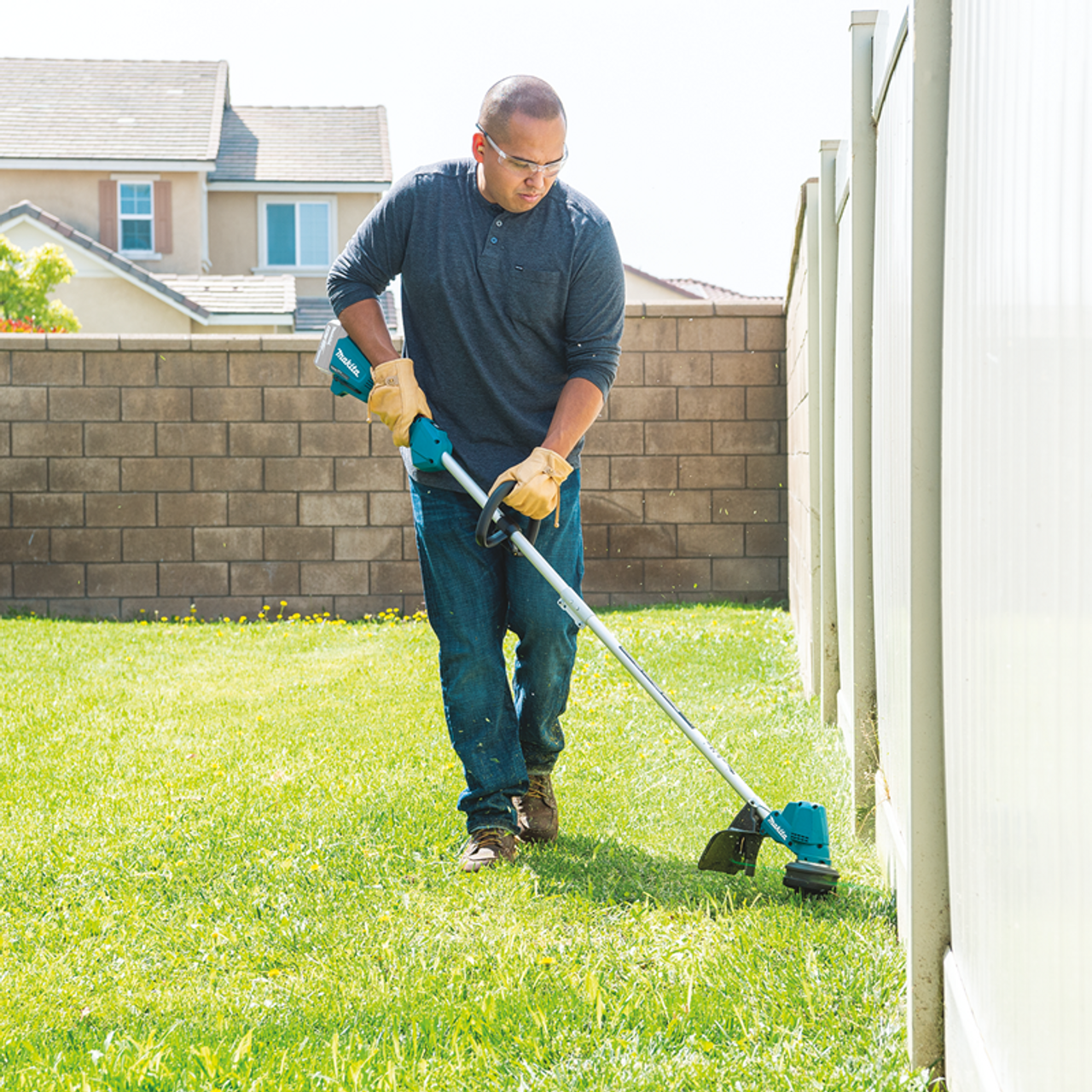 18V LXT? Lithium-Ion Brushless Cordless 13" String Trimmer, Tool Only, Motor delivers , XRU23Z