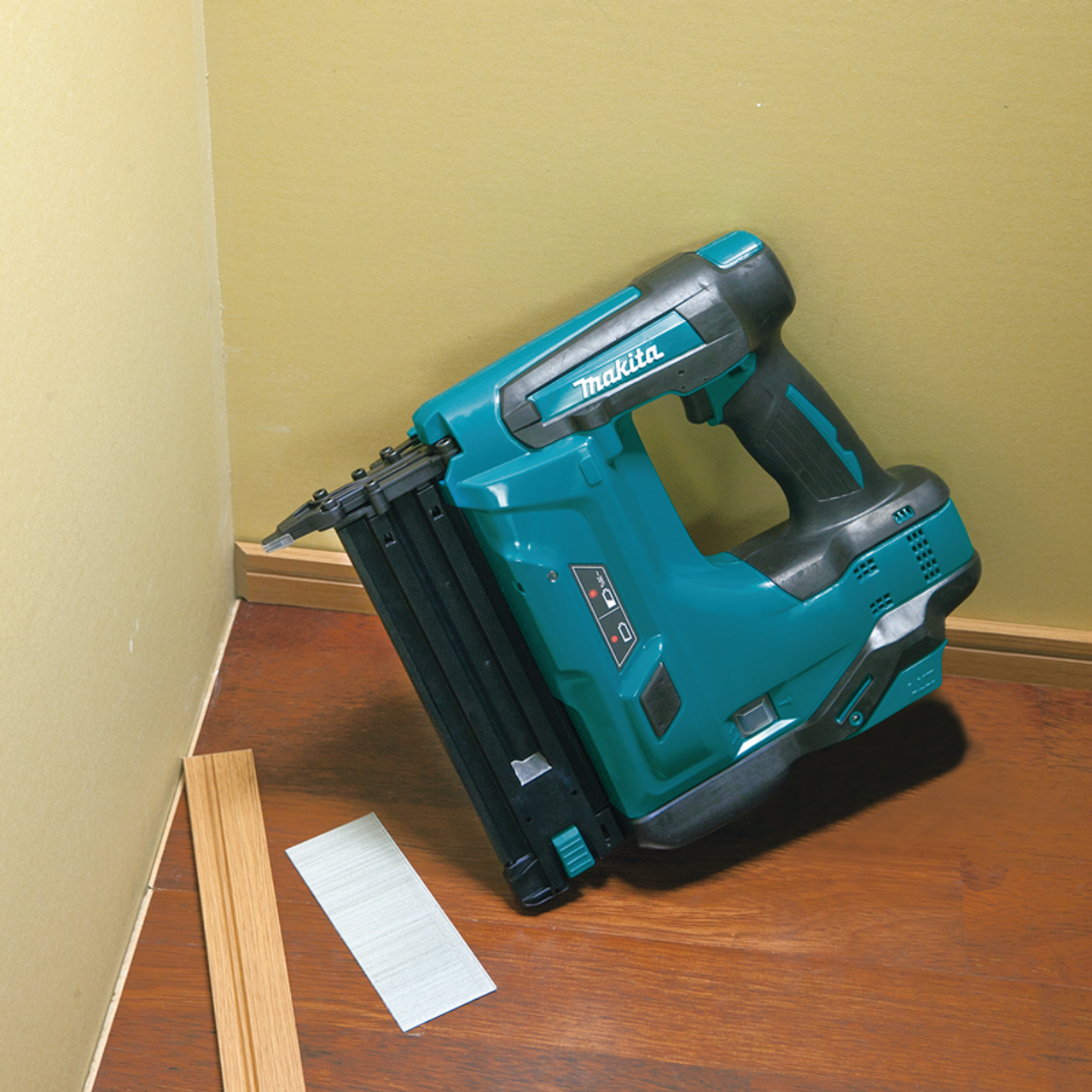 18V LXT? Lithium-Ion Cordless 2" Brad Nailer, 18 Ga., Tool Only, Battery gauge,XNB01Z