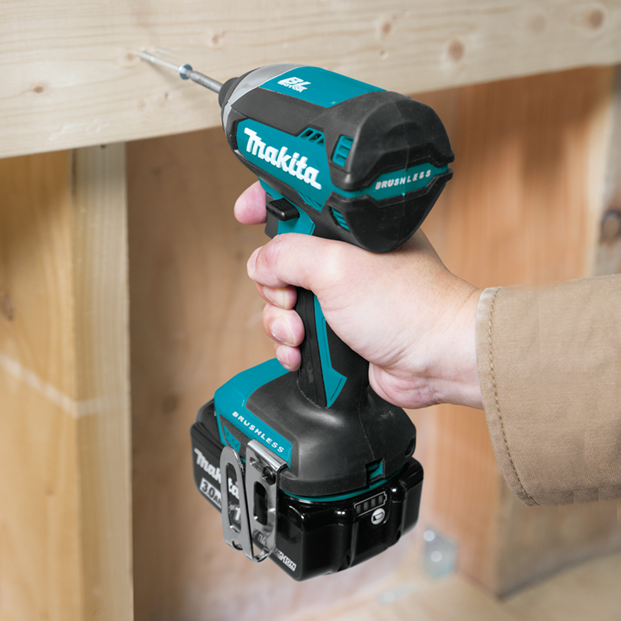 18V LXT? Lithium-Ion Brushless Cordless Impact Driver Kit (3.0Ah), Compact design, XDT131