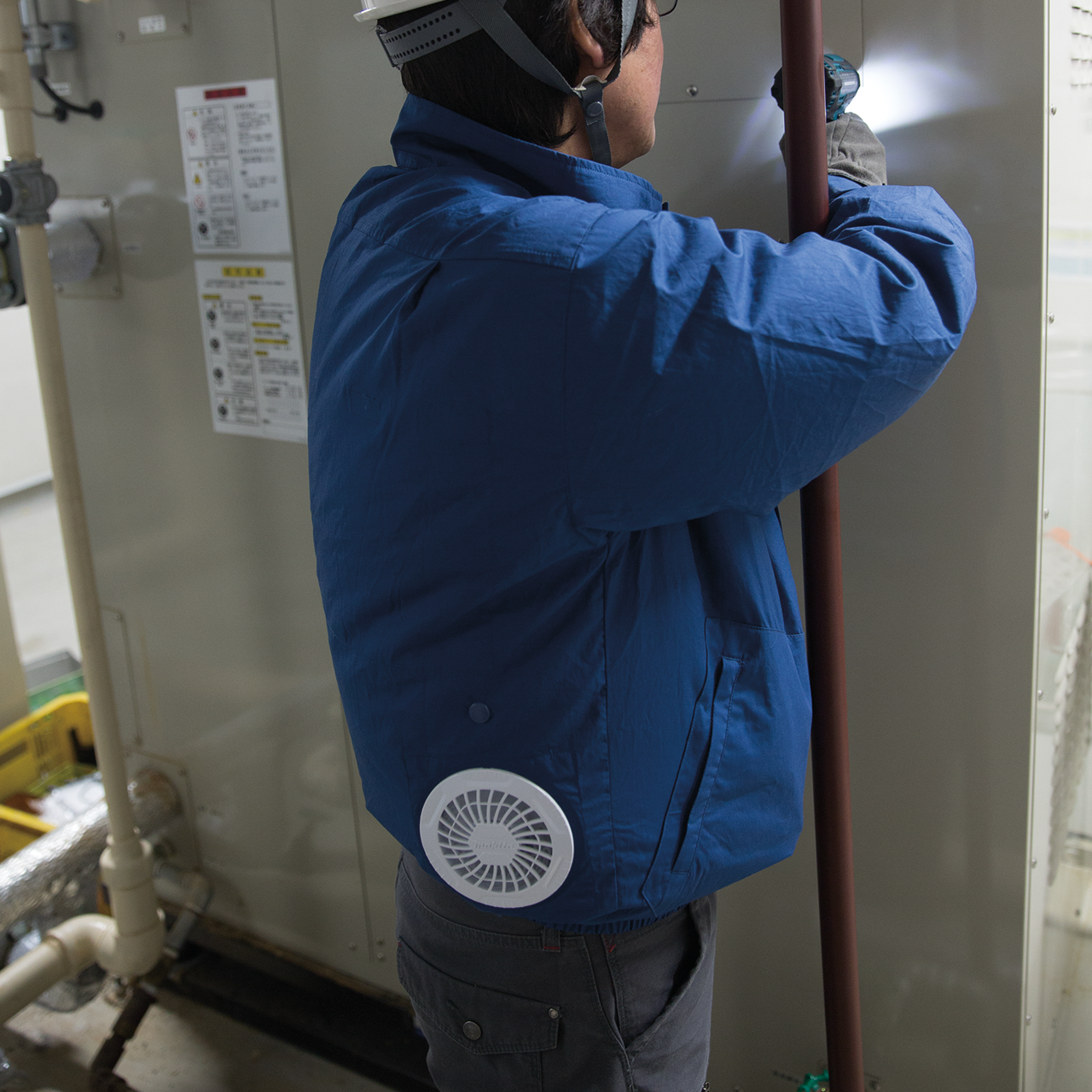 18V LXT? Lithium-Ion Cordless Cotton Fan Jacket, Jacket Only (L), DFJ304ZL