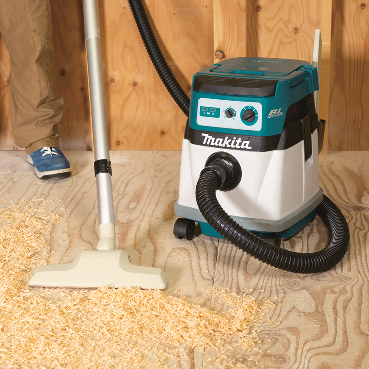 36V (18V X2) LXT? Brushless 4 Gallon Wet/Dry Dust Extractor/Vacuum, Tool Only, Makita Brushless motor, XCV14Z