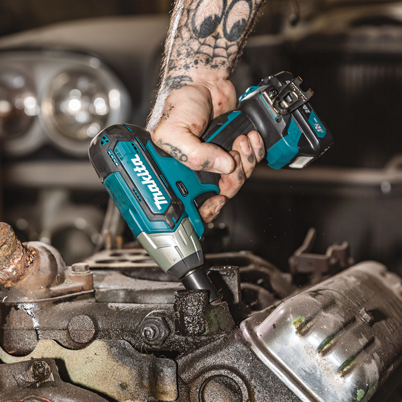 12V max CXT? Lithium-Ion Cordless 1/4" Impact Wrench Kit (2.0Ah), Ultra-compact design, WT04R1