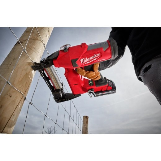 Milwaukee M18 FUEL™ Utility Fencing Stapler Kit 2843-22