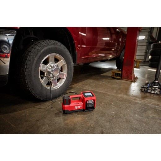 Milwaukee M18™ 18V Cordless Tire Inflator 2848-20