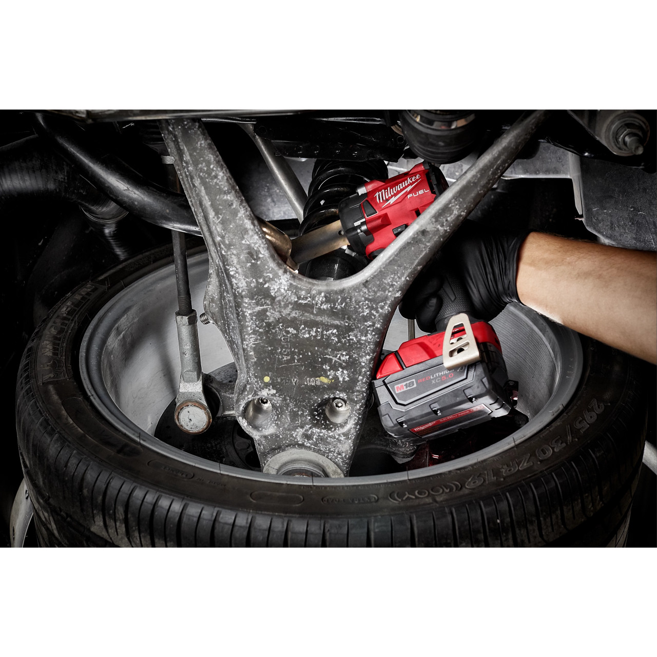 Milwaukee M18 FUEL™ 3/8 " Compact Impact Wrench w/ Friction Ring Kit 2854-22R