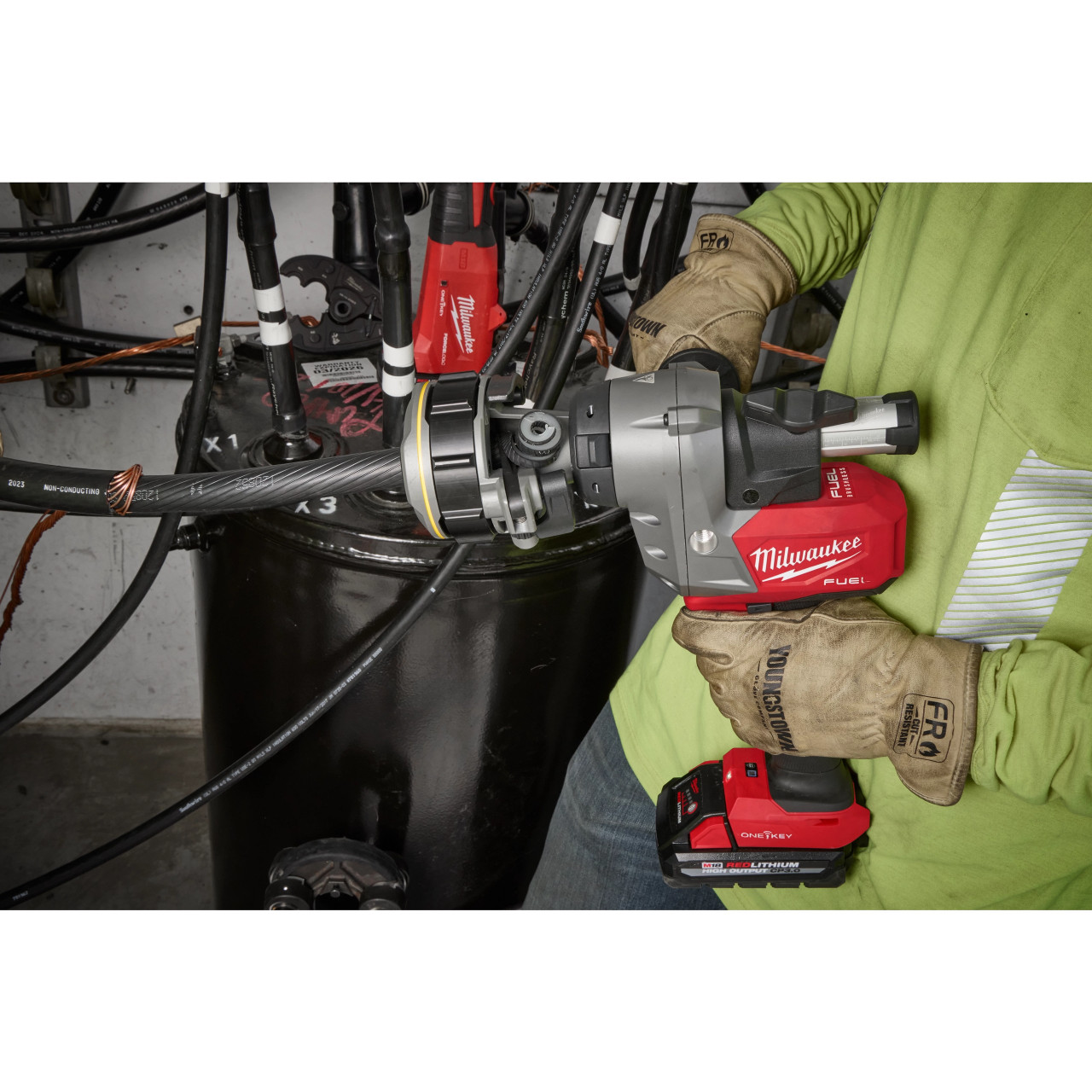 Milwaukee M18 FUEL™ Covered Conductor Cable Stripper Kit w/ Adjustable Bushings 2937-21