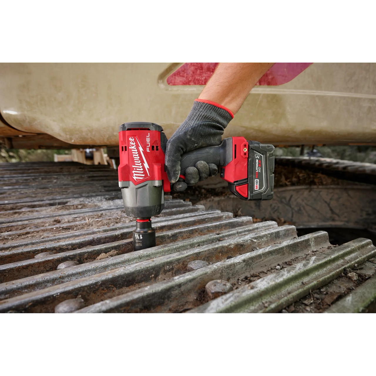 Milwaukee M18 FUEL™ 1/2" High Torque Impact Wrench w/ Friction Ring Kit 2967-21B