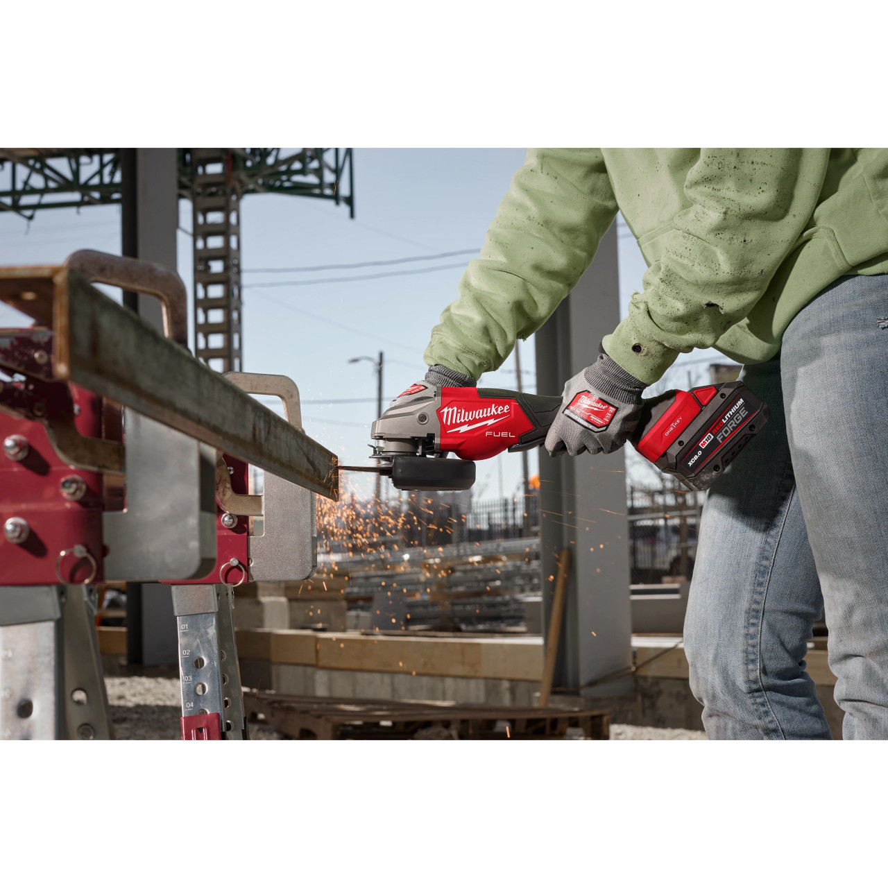Milwaukee M18 FUEL™ 4-1/2"-6" Variable Speed Braking Grinder, Paddle Switch w/ ONE-KEY™ 3672-20