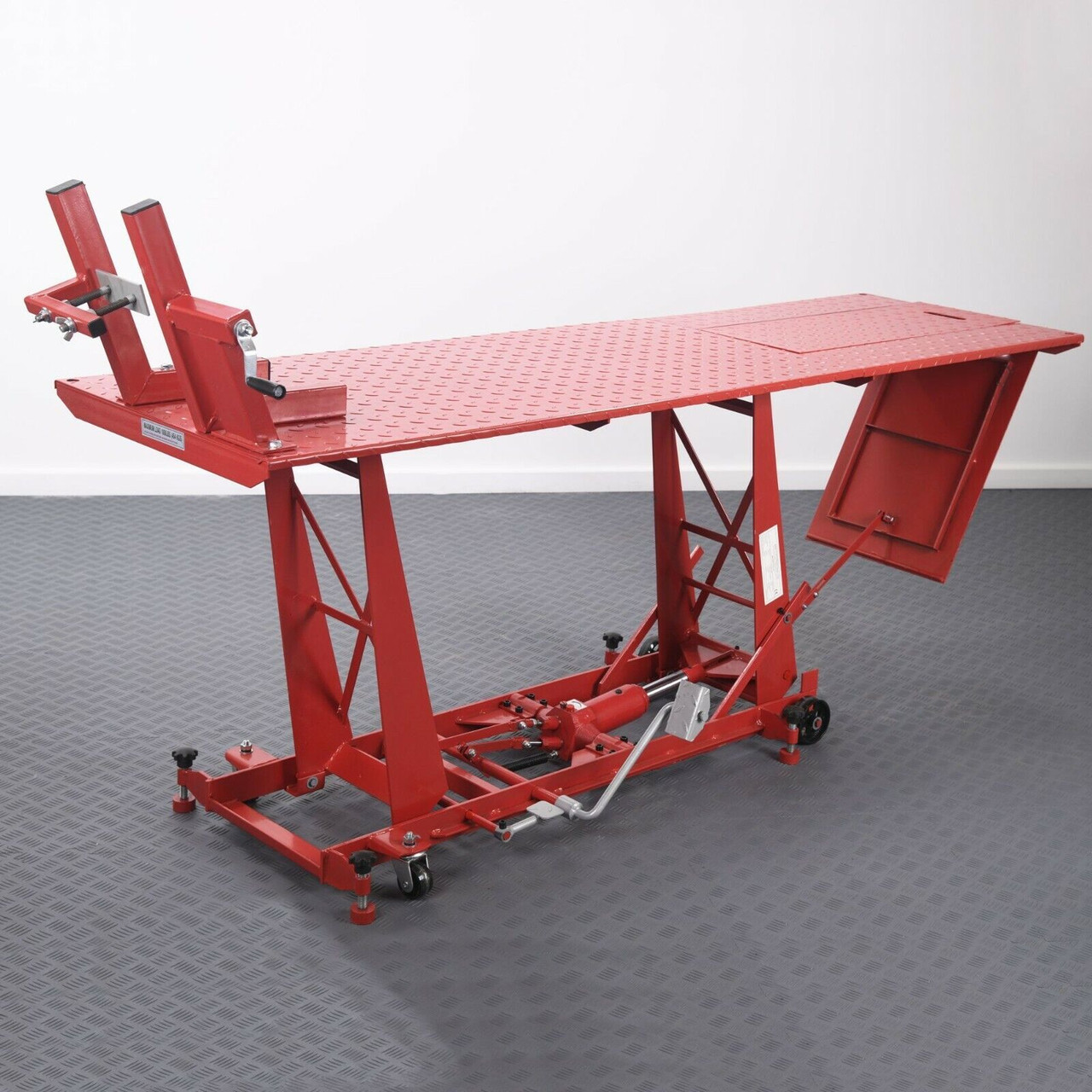 Motorcycle Lift with Retractable Ramp ATD-M2200