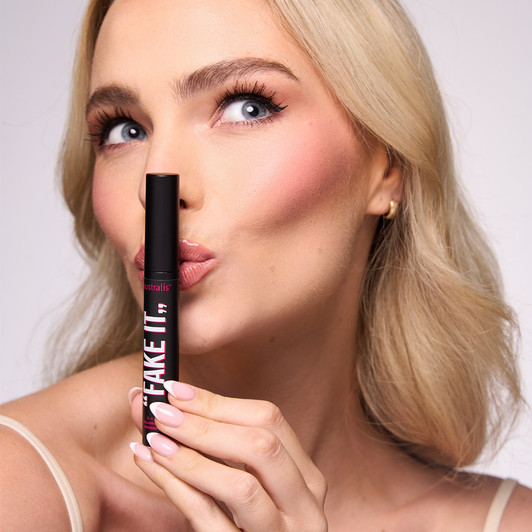 Fake It! Volumising Mascara