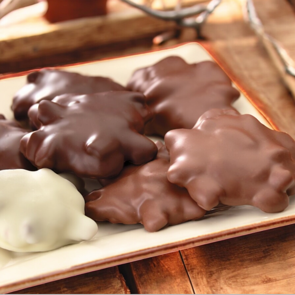 White/Milk/Dark Chocolate Pecan Caramel Candies - 9 pcs | Lammes