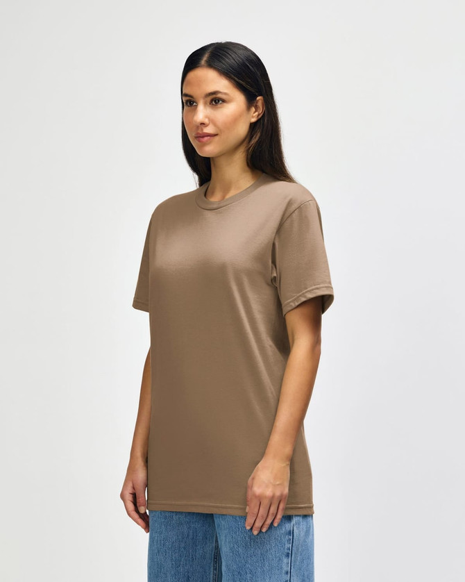 A midweight t-shirt in a brown colour, featuring short sleeves and a relaxed fit, with a logo present.