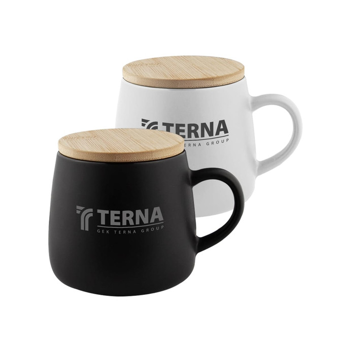 A coffee mug set in black and white with wooden lids, featuring a logo on each mug.