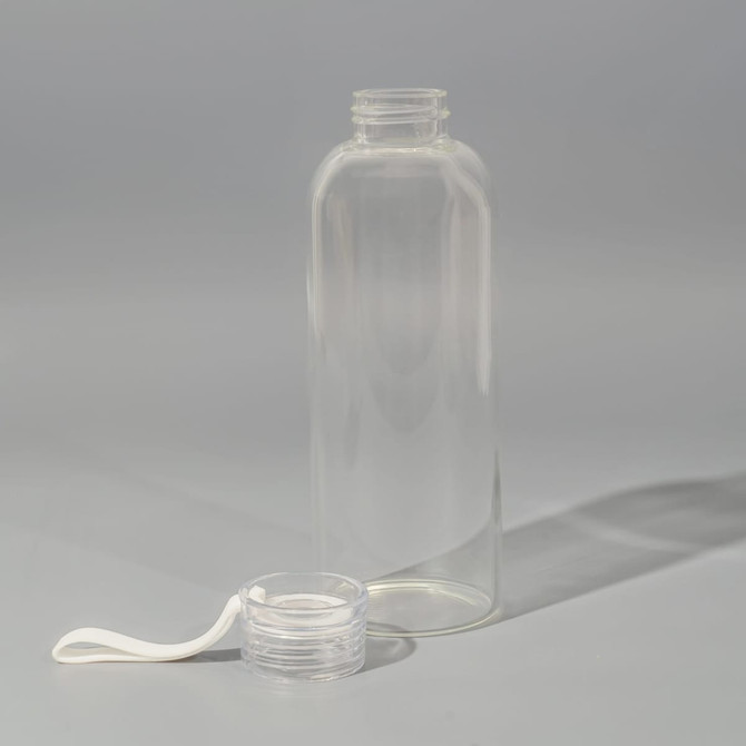 A drink bottle made of clear borosilicate glass with a removable cap and a loop for easy carrying.