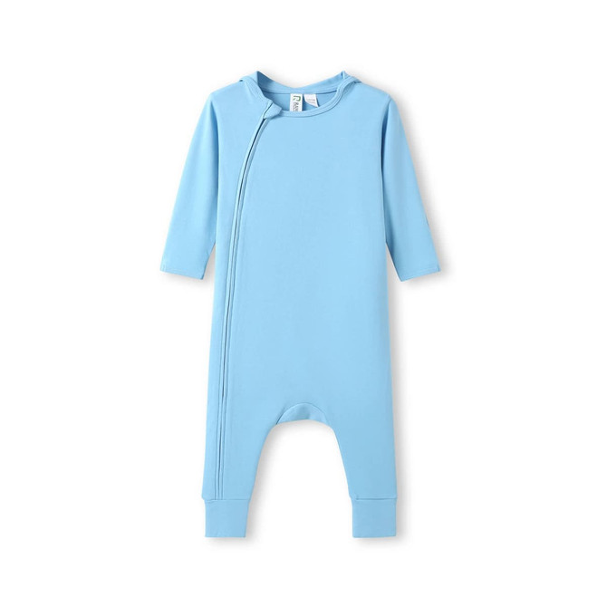 A light blue hooded organic cotton baby suit with long sleeves and a zip detail. It features a simple design and has a logo.