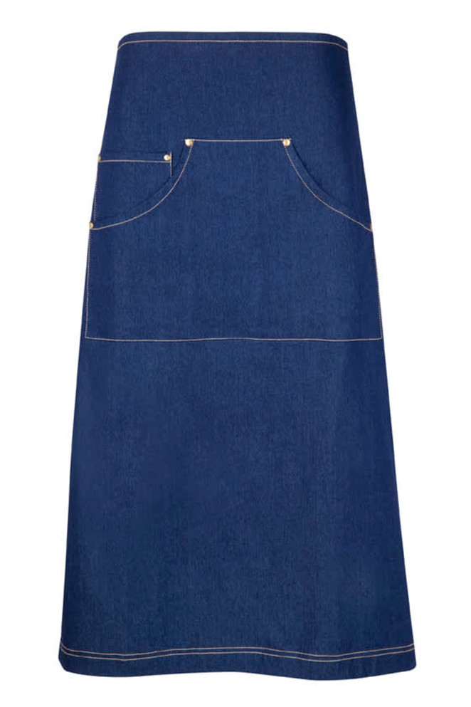 A denim apron in dark blue, featuring two pockets and contrasting stitching. It has a logo on the fabric.