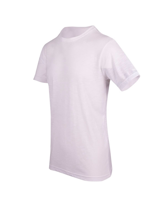 A white raw cotton wave t-shirt, featuring a casual design and short sleeves, with a logo present.