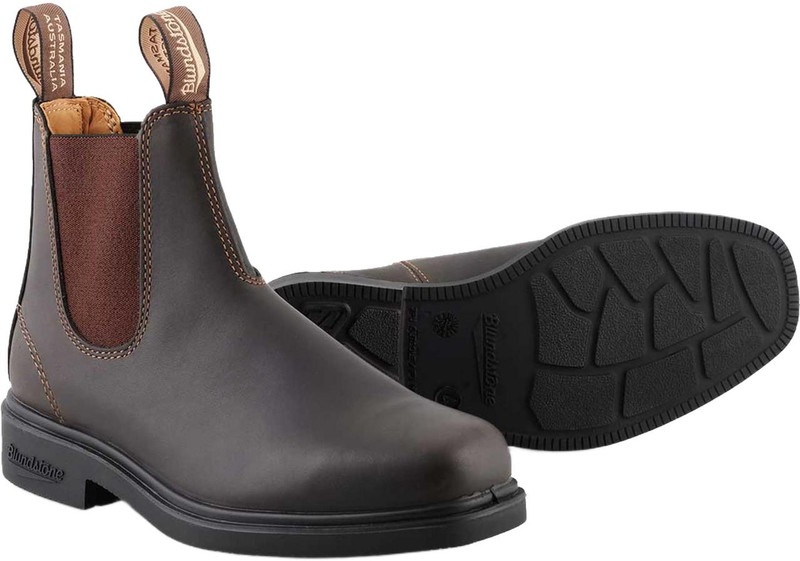 Blundstone 067 Mens Classic Pull On Chelsea Dealer Ankle Boots, black leather ankle boots with elastic side panels and pull tabs for easy wearing, durable rugged sole for grip.