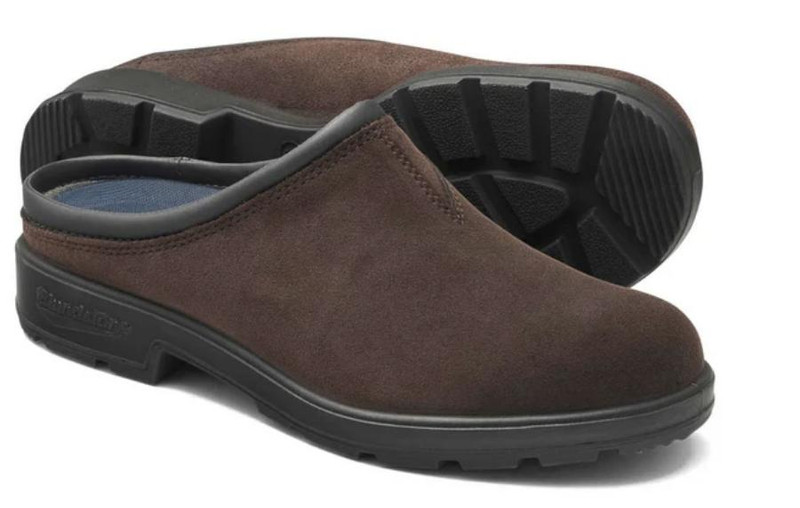 Blundstone 2521 Mens Classic Original Leather Slip-On Clog Sandal, brown leather slip-on clog sandal with black sole and cushioned interior for comfort.