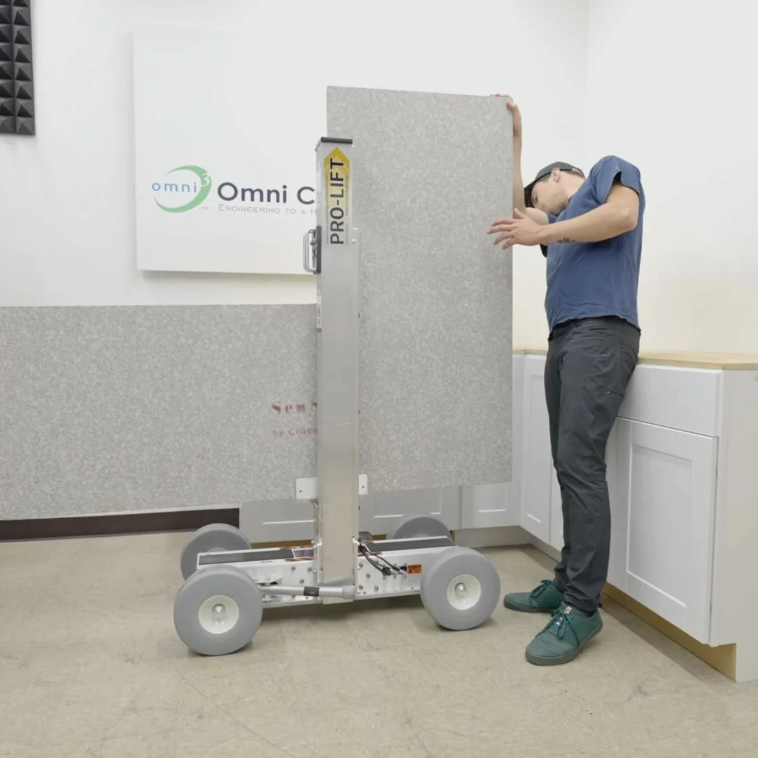 Omni Cubed Pro-Lift Automati | clamps securely grip material