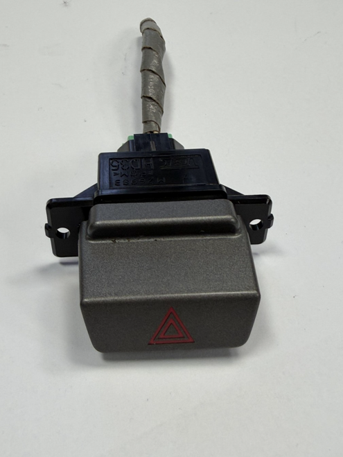 2011-2017 Honda Odyssey Emergency Flasher Hazard Light Switch M26983