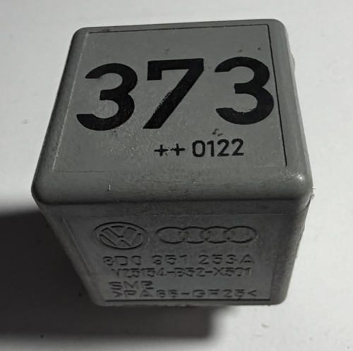1985-1999 Volkswagen Passat Multifunctional Relay #373 8D0 951 253A Gray