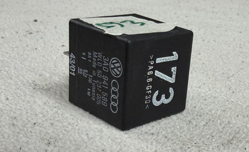 1999-2002 Volkswagen Cabrio Audi Daytime Running Light Relay #173 3A0 941 589