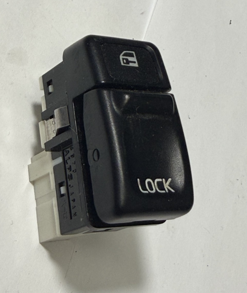 1993 1994 1995 1996 1997 Volvo 850 Power Door Lock Switch 9148483, 96W08K