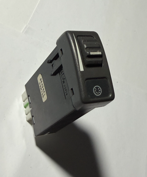1998 1999 2000 2001 2002 Volvo S70 V70 C70 Dash Dimmer Switch 6849861, 99W32B