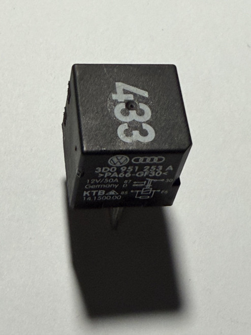 Multifunction Relay #433 3D0 951 253 A fits Audi A3 Porsche 911 Boxster Cayenne