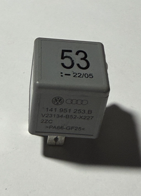 Audi VW Seat Skoda 4 Pin #53 12V Relay 141 951 253 B, V23134 B52 X227