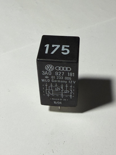 1999-2005 Volkswagen Jetta Accessory Power Relay 12V 3A0927181, 61 233 005