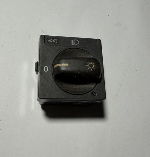 Headlight Headlight Lamp Control Button 8601773 fits 98-02 Volvo C70 S70 V70