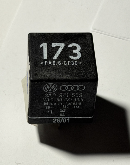 99-02 Volkswagen Cabrio Audi Daytime Running Light Relay 3A0941589, WL050237005