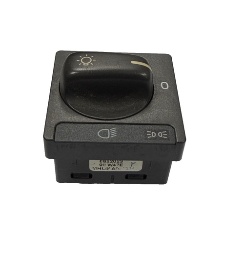 1998 1999 2000 2001 2002 Volvo C70 Headlight Headlamp Switch 8622023 99W47E