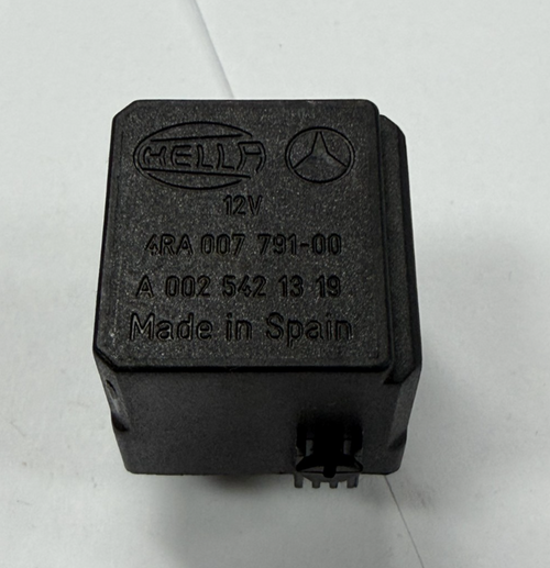 Hella Mercedes-Benz Relay 12V 4RA 007 791 00, A 002 542 13 19