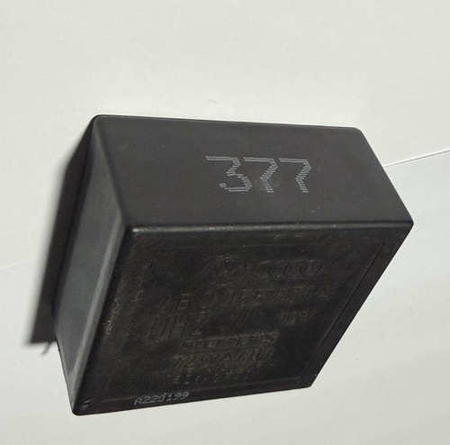 1997-2003 Volkswagen MK4 Golf Relay #377 4B0 955 531 A, 72WA401 Black