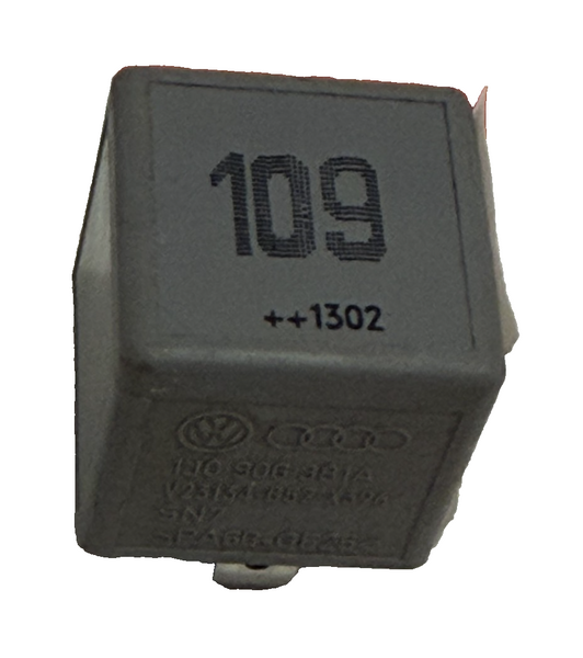 2002-2006 Volkswagen Beetle Glow Plug Relay 1J0 906 381A, V23134-B52-X396