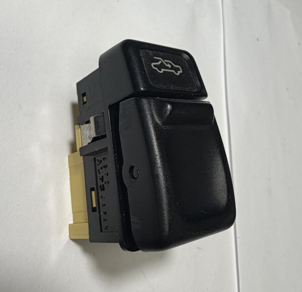 Sun Roof Control Switch Button 9128266 fits 1994-1998 Volvo 940 960 V90