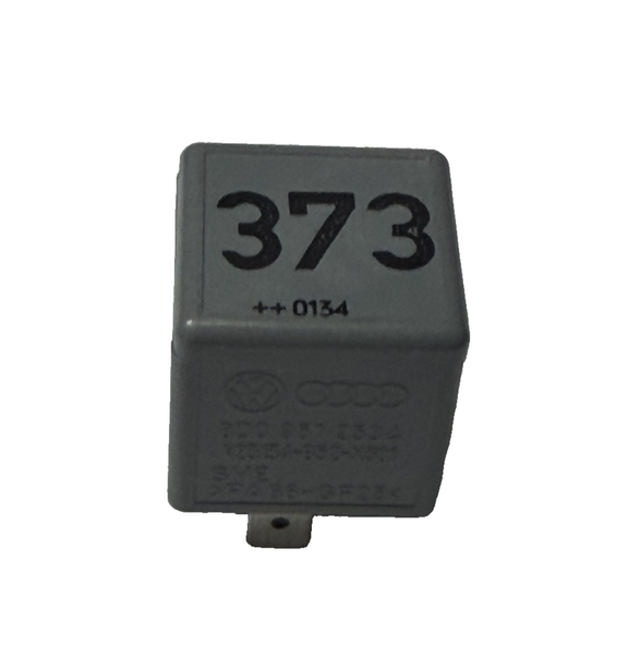 85-99 Volkswagen Passat Multifunctional Relay #373 8D0 951 253A V23134B52X301