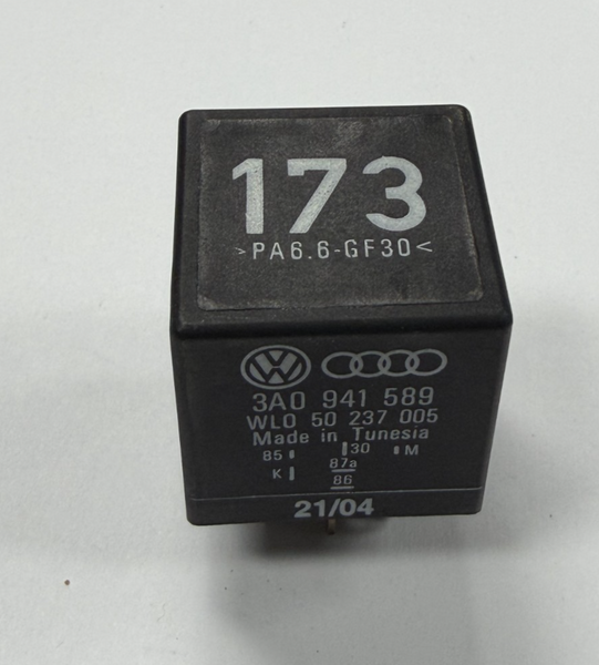 99-02 Volkswagen Cabrio Audi Daytime Running Light Relay 3A0941589, WL050237005