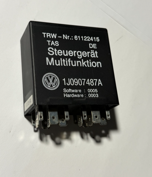 99 00 01 02 03 04 05 Volkswagen Passat Multifunction Steering Relay 1J0907487A