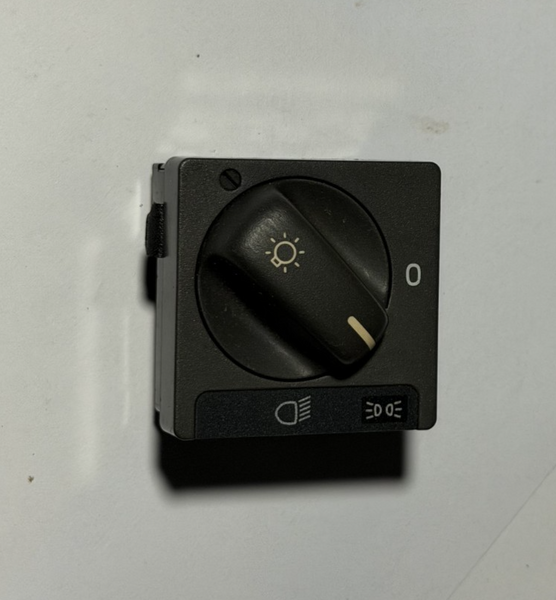 1998-2002 Volvo C70 Headlight Headlamp Switch 8622023, 99 W18E 2376-0070
