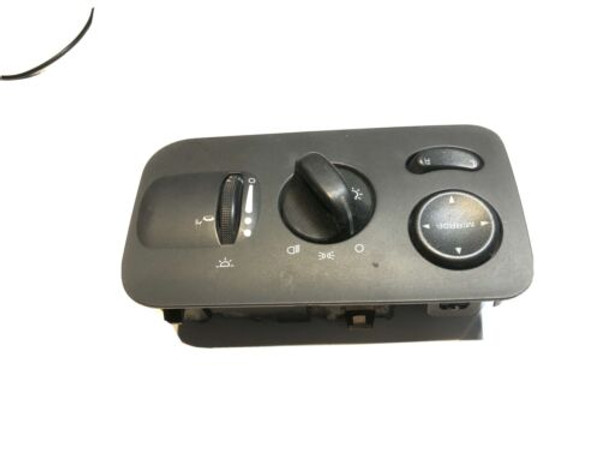 2001-2007 Dodge Grand Caravan Headlight mirror button 02 03  Switch SMP 44325KJ  2001-2007 Dodge Grand Caravan Headlight mirror button 02 03  Switch SMP 44325KJ