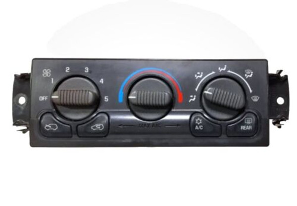 Chevy Suburban Tahoe temp climate control AC HEAT w rear defrost 99-02 15054698 Chevy Suburban Tahoe temp climate control AC HEAT w rear defrost 99-02 15054698